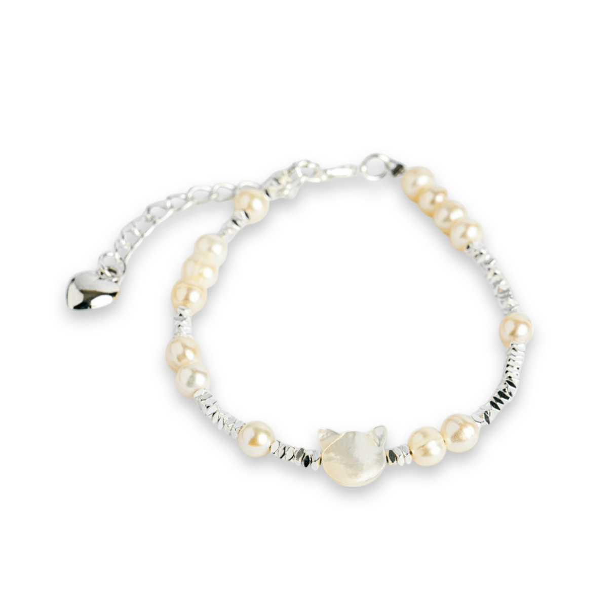 Feminina, fina si cu noroc – Bratara cu perle si pisicuta din scoica