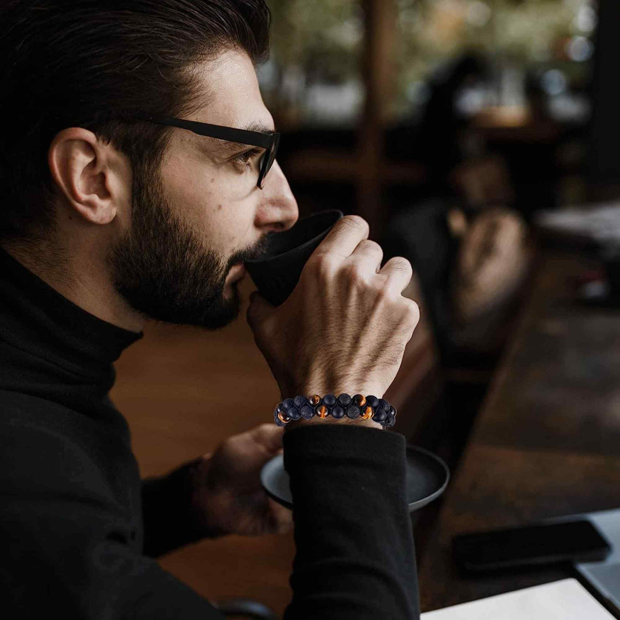 Bratara cu tripla protectie Ochi de tigru, onix negru mat si roca vulcanica - Margele de 8 mm, realizata manual pentru barbati si femei, aduce noroc, prosperitate si fericire