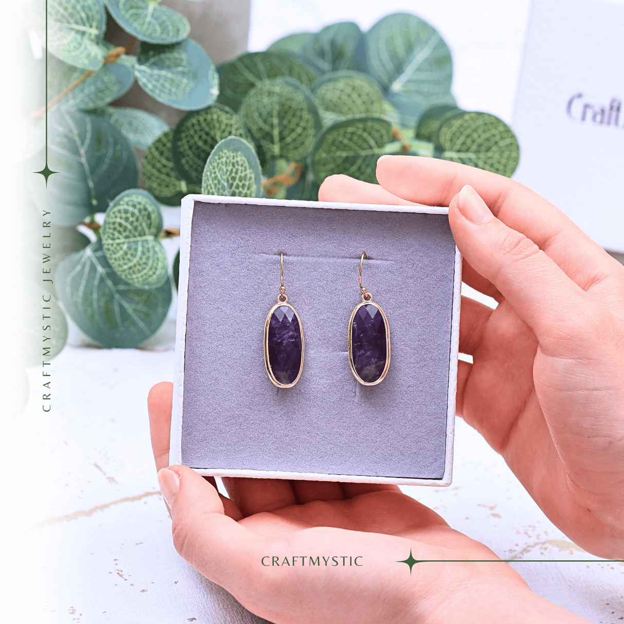 Cercei Ovali cu Piatra Ametist Fatetat Aurii