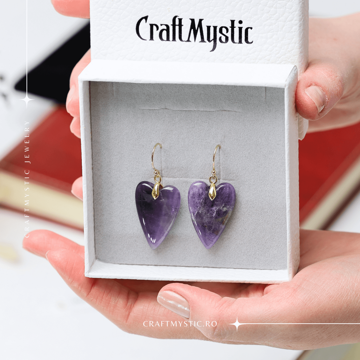Cercei Aurii in Forma de Inima cu Cristal de Ametist