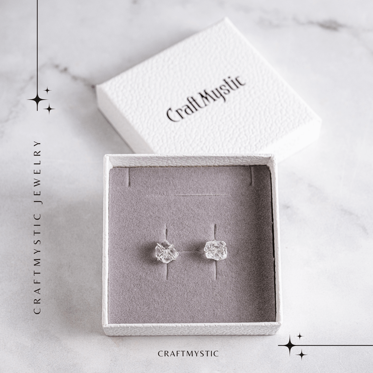 Cristalul puritatii – Cercei stud argintii cu cuart transparent natural