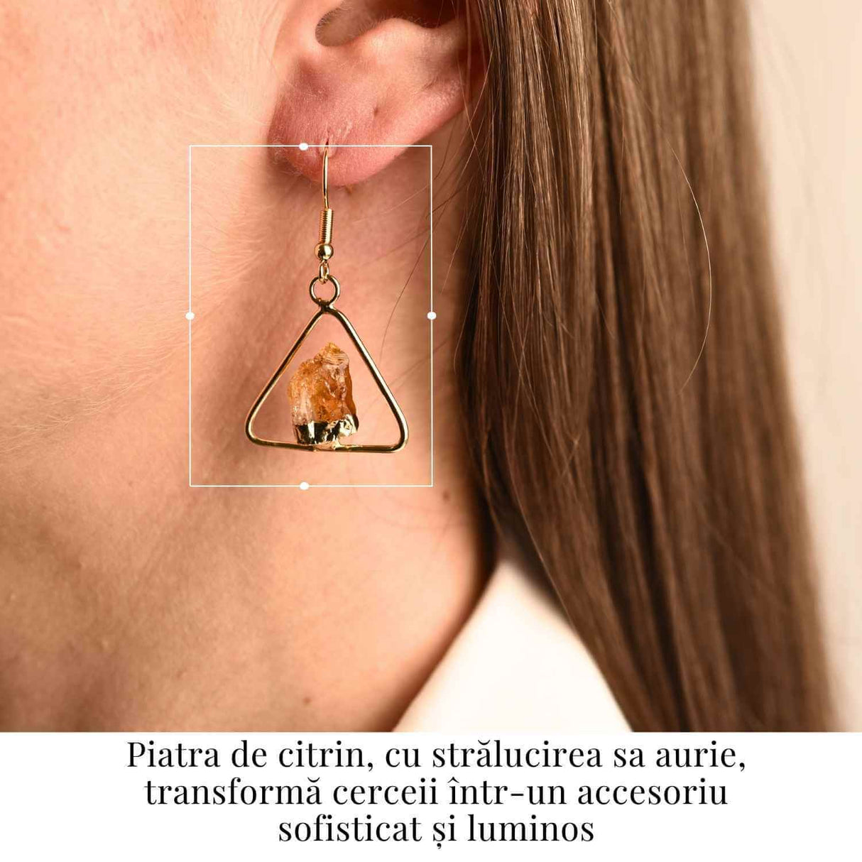 Cercei Aurii model Triunghi cu Citrin, Eleganta si Energie Pozitiva