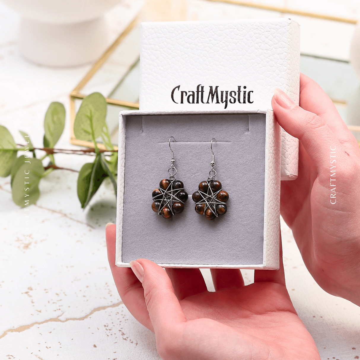 Cercei Argintii in Forma de Floare cu Ochi de Tigru