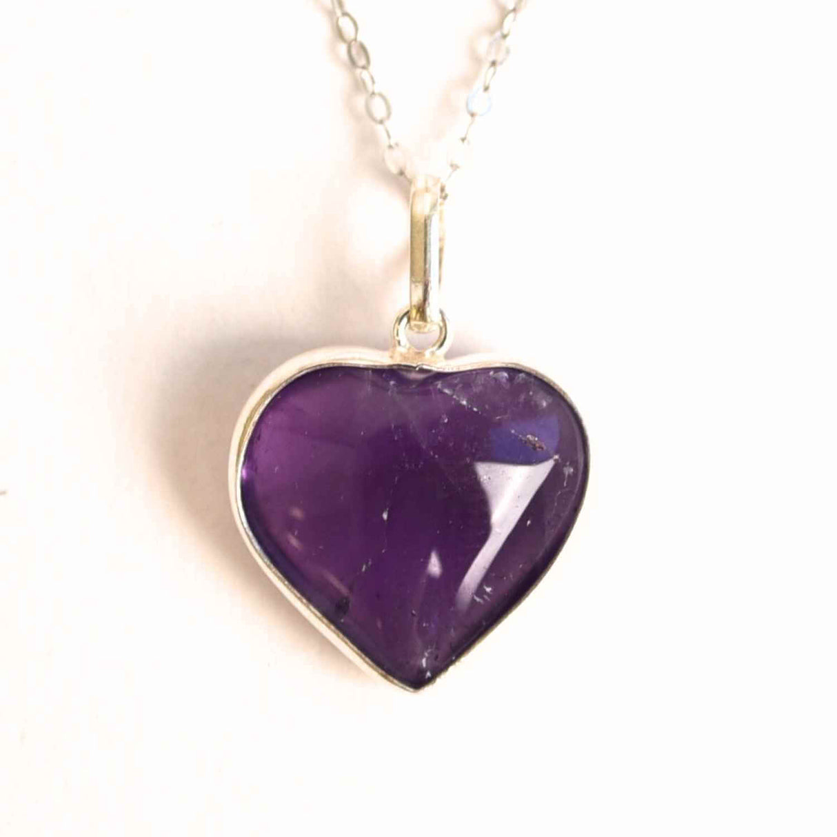 Liniste si Intuitie Profunda – Colier Inima cu Ametist si Argint 925