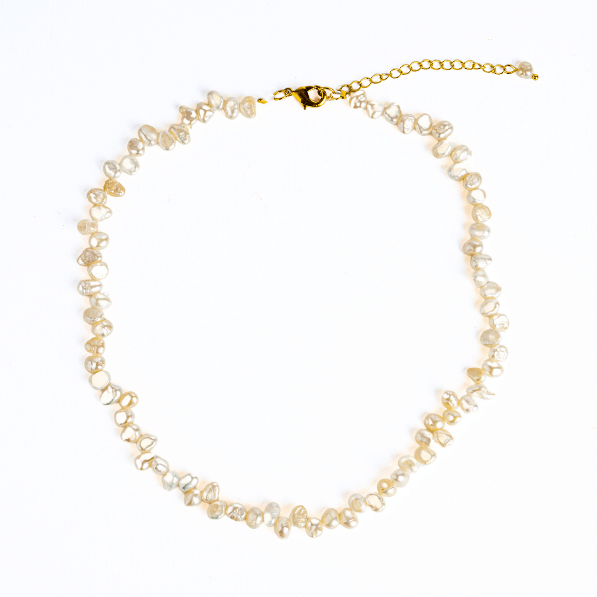 Colier choker cu perle design baroc – Eleganta naturala, mereu la moda