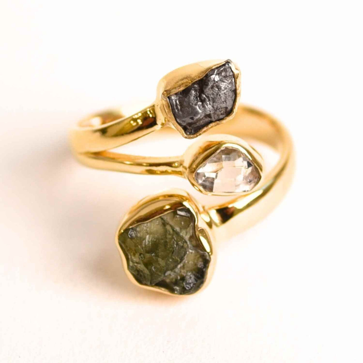 Inel argint 925 placat cu aur de 18k cu Moldavit, Meteorit si Palimer – Putere cosmica si claritate