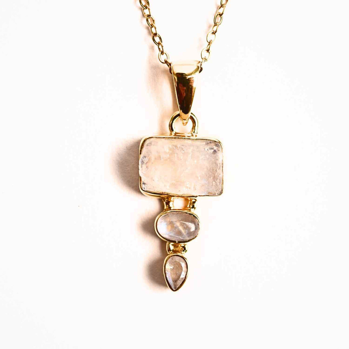 Intuitie si Echilibru Emotional – Colier inox si pandantiv argint 925 placat cu aur de18k si Triplu Piatra Lunii