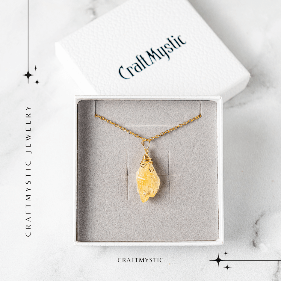 Colier auriu cu Citrin Brut – Prosperitate si Energie Pozitiva