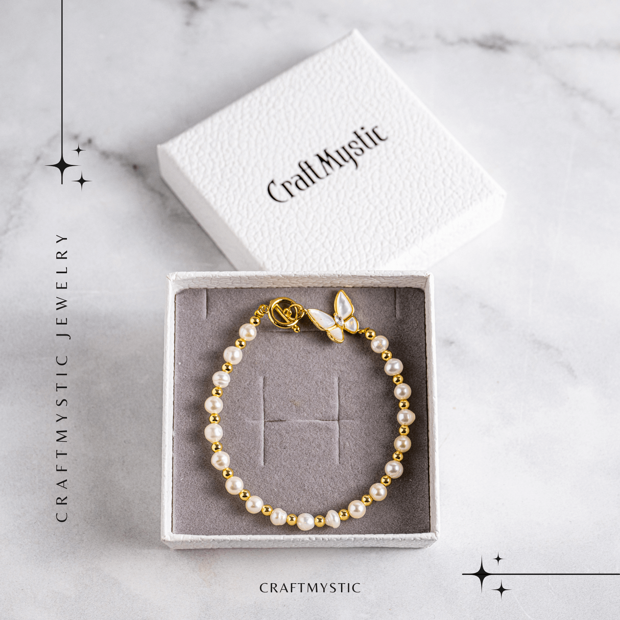 Bratara cu perle si detalii aurii – Eleganta care nu se demodeaza