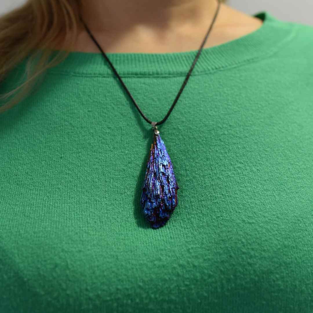 Colier 6-7 cm ajustabil cu cristal natural Turmalina neagra elctroplacat curcubeu