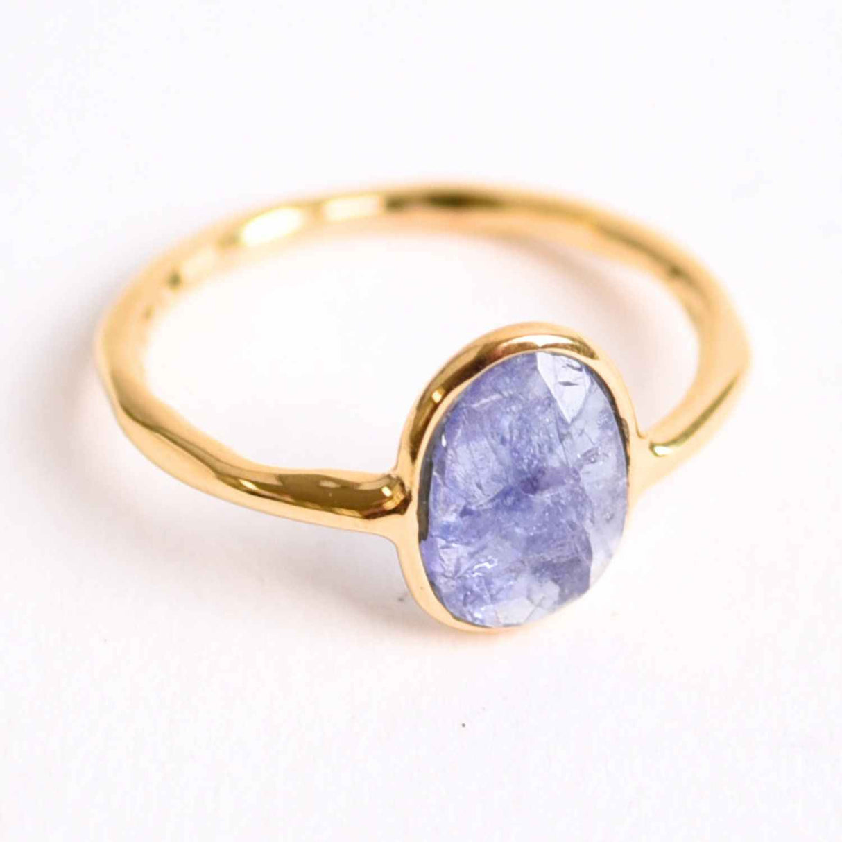 Inel cu Tanzanit Fatetat din Argint 925 placat cu Aur de 18K 1.53 gr M53/6.5 – Claritate Mentala si Activare Spirituala