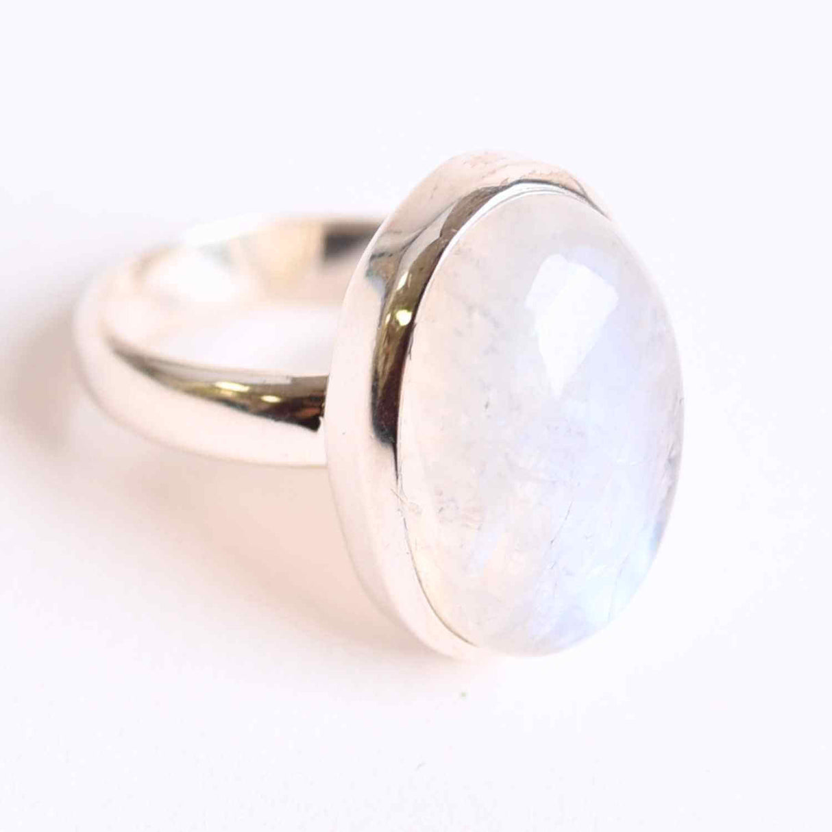 Inel din argint 925 elegant cu Piatra Lunii – Armonie emotionala si conexiune cu feminitatea