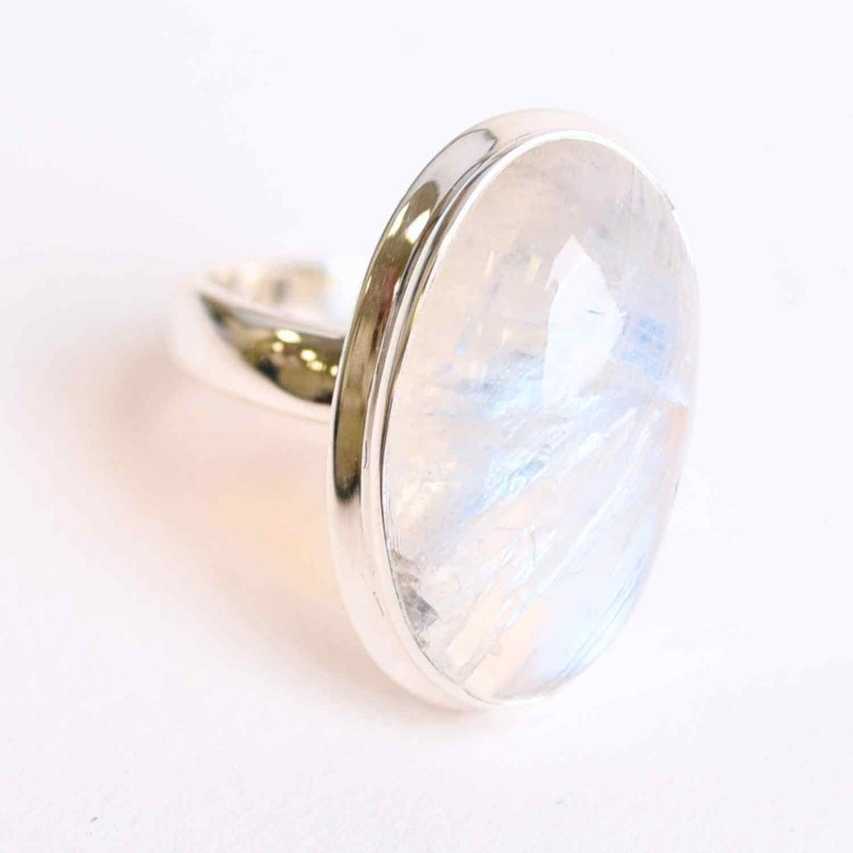 Inel din argint 925 elegant cu Piatra Lunii – Armonie emotionala si conexiune cu feminitatea