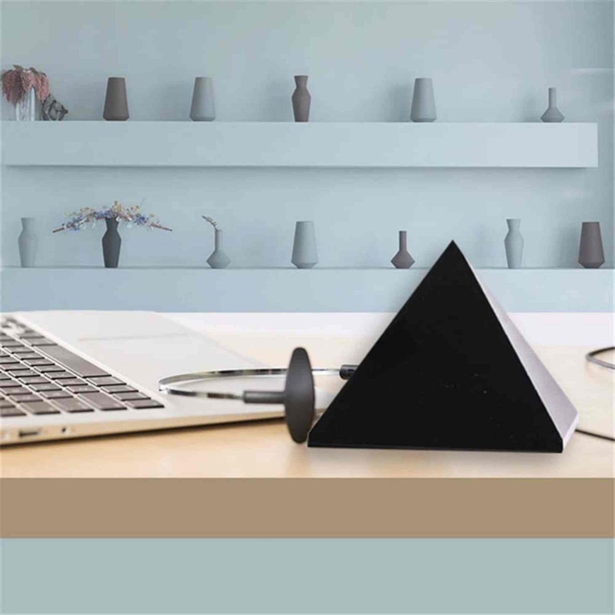 Piramida cristal negru obsidian din piatra semipretioasa naturala 4 cm – pentru protectie, integritate si energie pozitiva