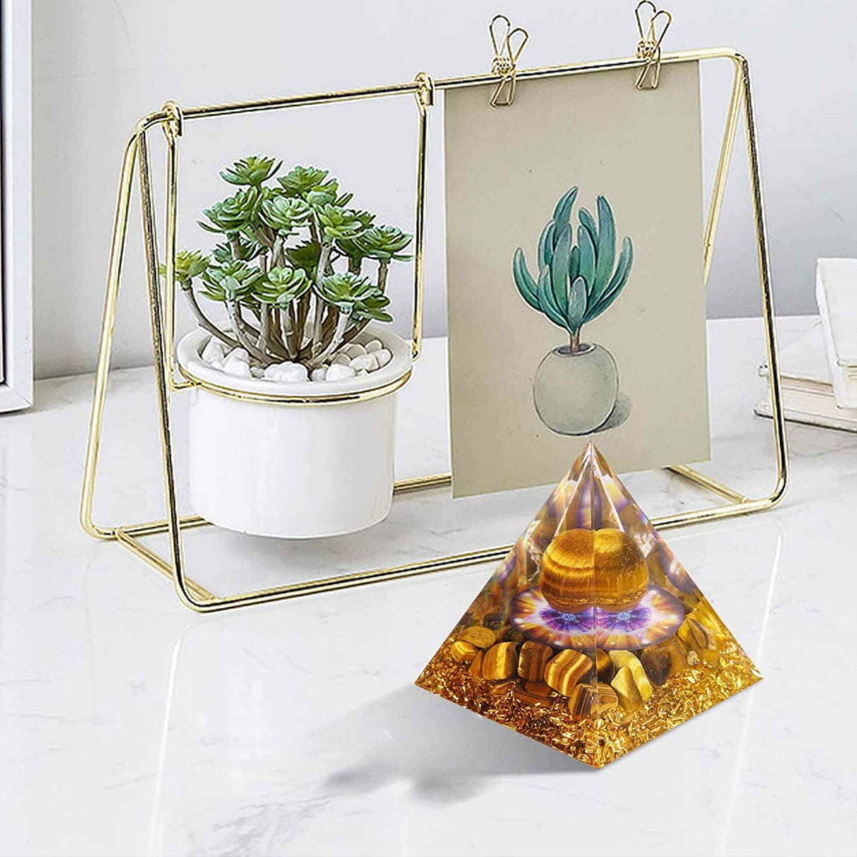 Piramida Orgonica 8 cm cu Sfera si cristale Ochi de Tigru: Atrage Abundenta si Energie Pozitiva in Viata Ta