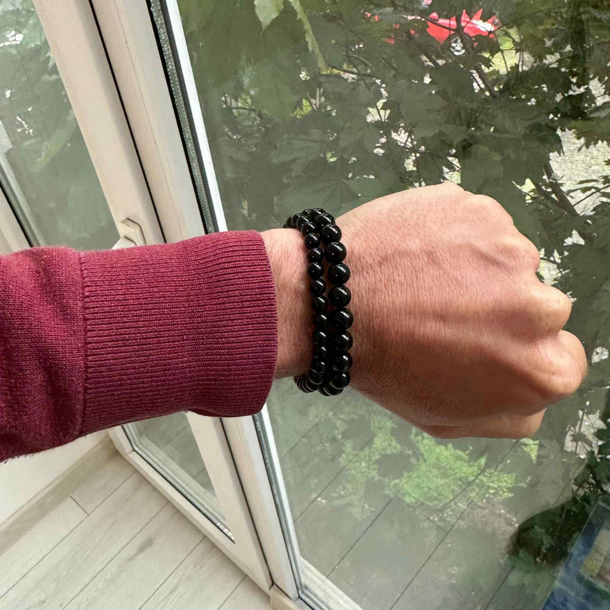 Set 2 bratari din turmalina neagra cu margele de 6 si 8 mm Aduce noroc, pace si dragoste, cadou Feng Shui pentru prieteni, familie