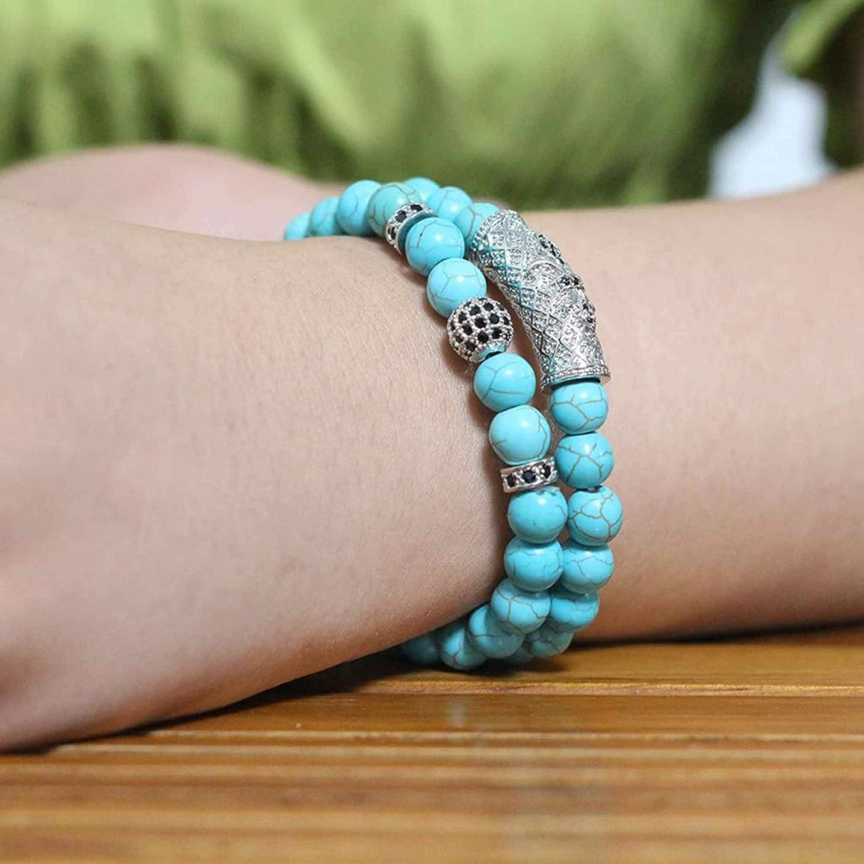 Set 2 Bratari din Turcoaz, Margele de Cristal de Vindecare de 8MM Lucrate Manual, Bratara Ajustabila - Bijuterii din Turcoaz pentru Noroc, Prosperitate si Fericire Simbol al Tineretului si Vitalitatii