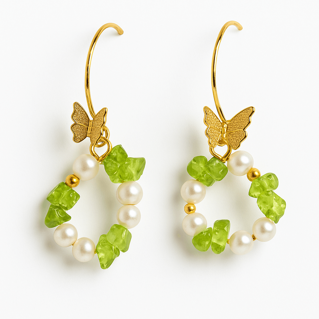 Transformare si Lumina – Cercei cu Peridot, Perle si Fluture
