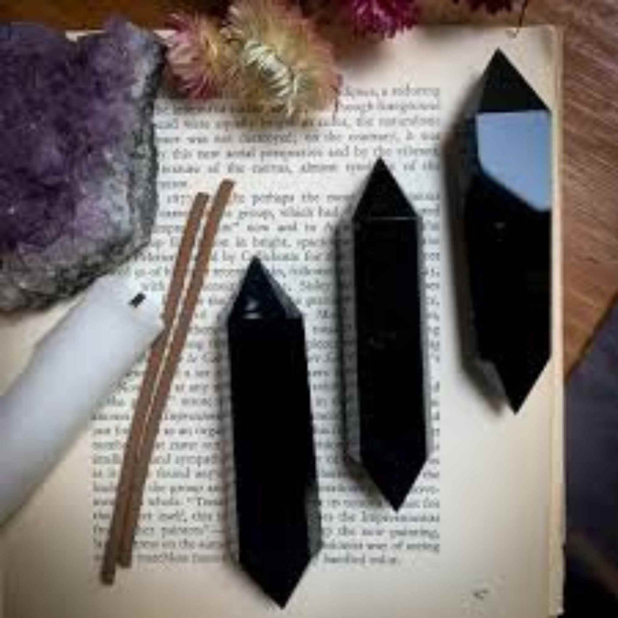 Turn Hexagonal Dublu Varf din Obsidian Negru inaltime de 7-9 cm