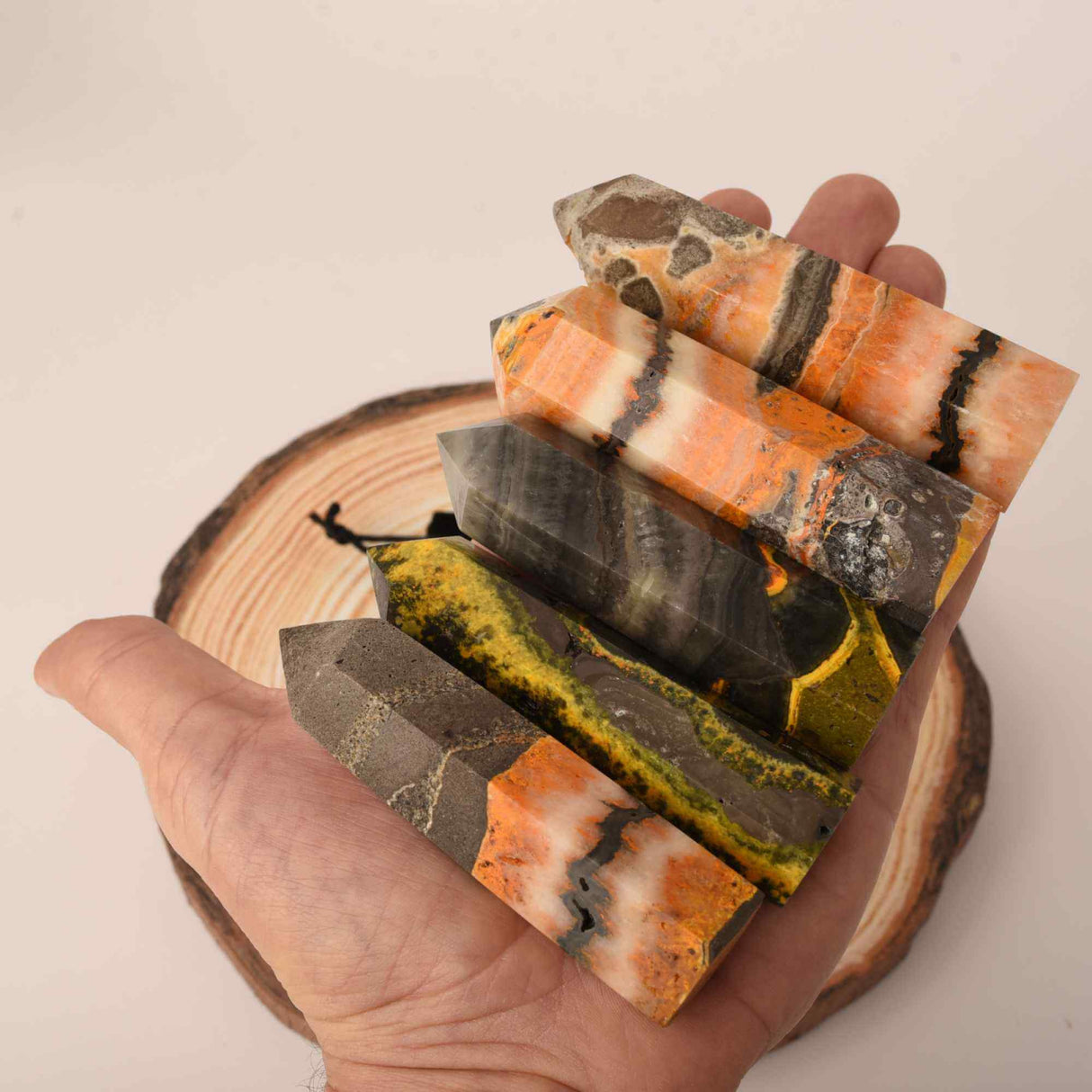 Turn din cristal natural unicat Jasp Bondar 8-9 cm