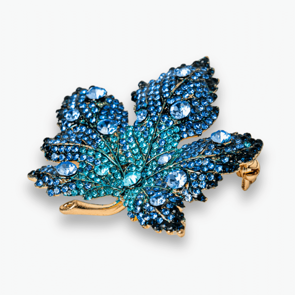 Brosa design frunza de artar cu pietre Rhinestone – Eleganta si rafinament