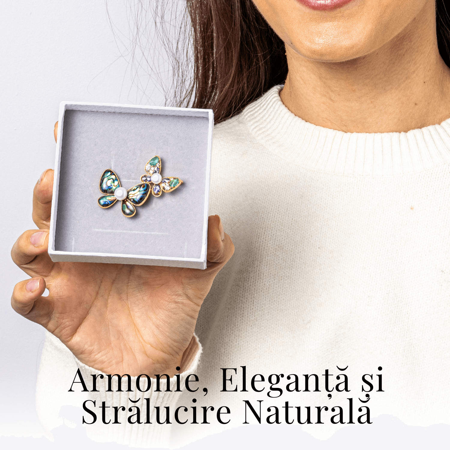 Brosa cu Fluturasi din Scoica Abalone, Perla Naturala si Fluturas cu Pietricele de Zirconia - Eleganta si Stralucire