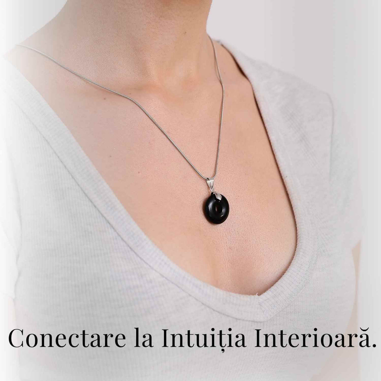 Colier Argintiu cu Obsidian Forma Pi - Protectie si Echilibru, Lungime Totala 50 cm, Diametru Pandantiv 20 mm
