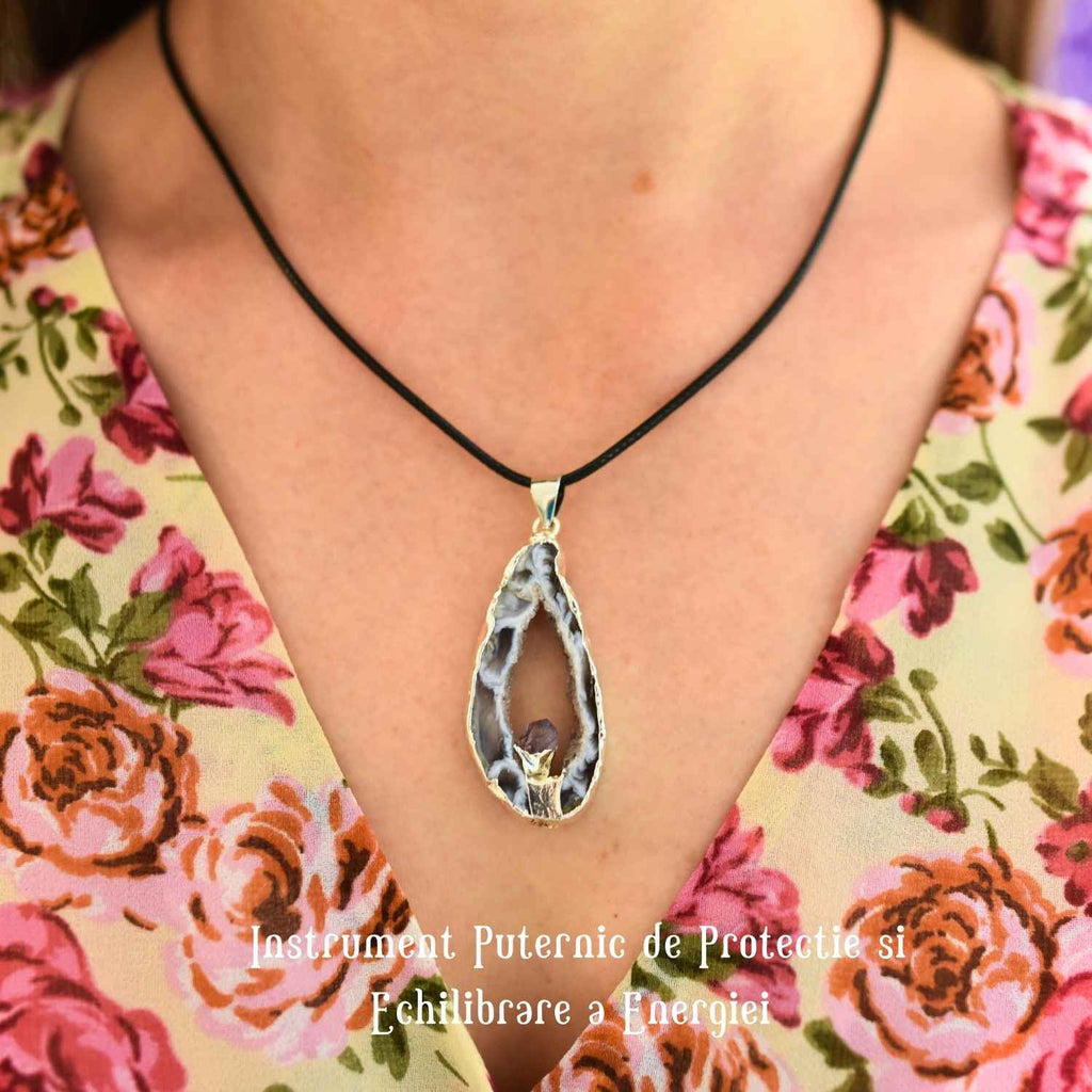 Colier cu Pandantiv din Agat si varf Ametist – Protectie si Echilibru Energetic