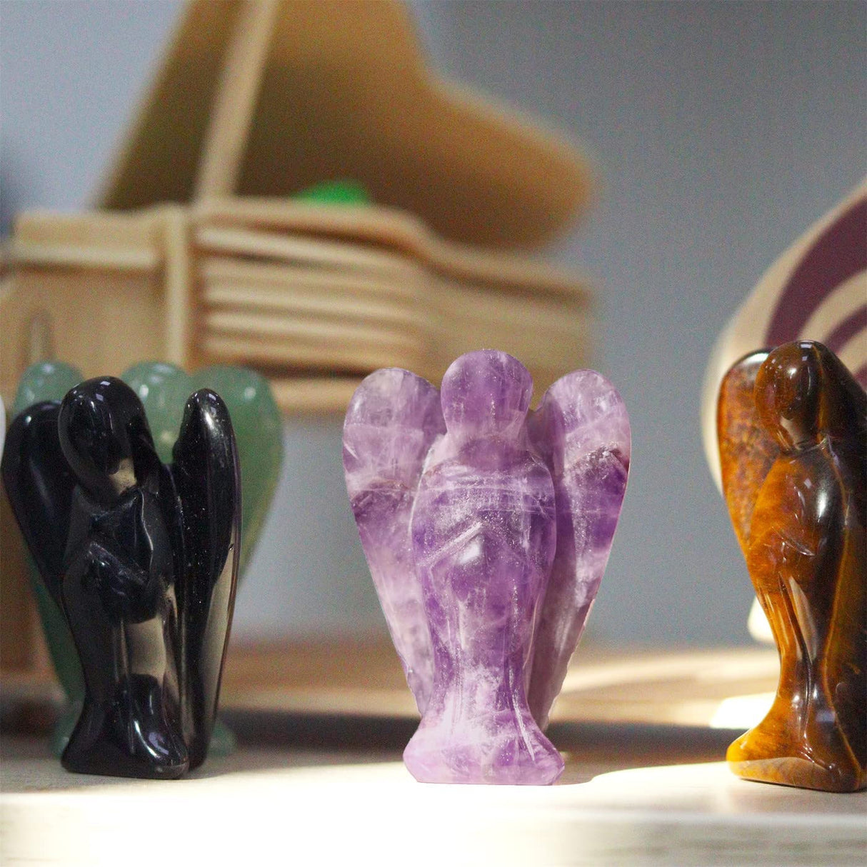 Figurina 5 cm inger din cristal vindecator Ametist