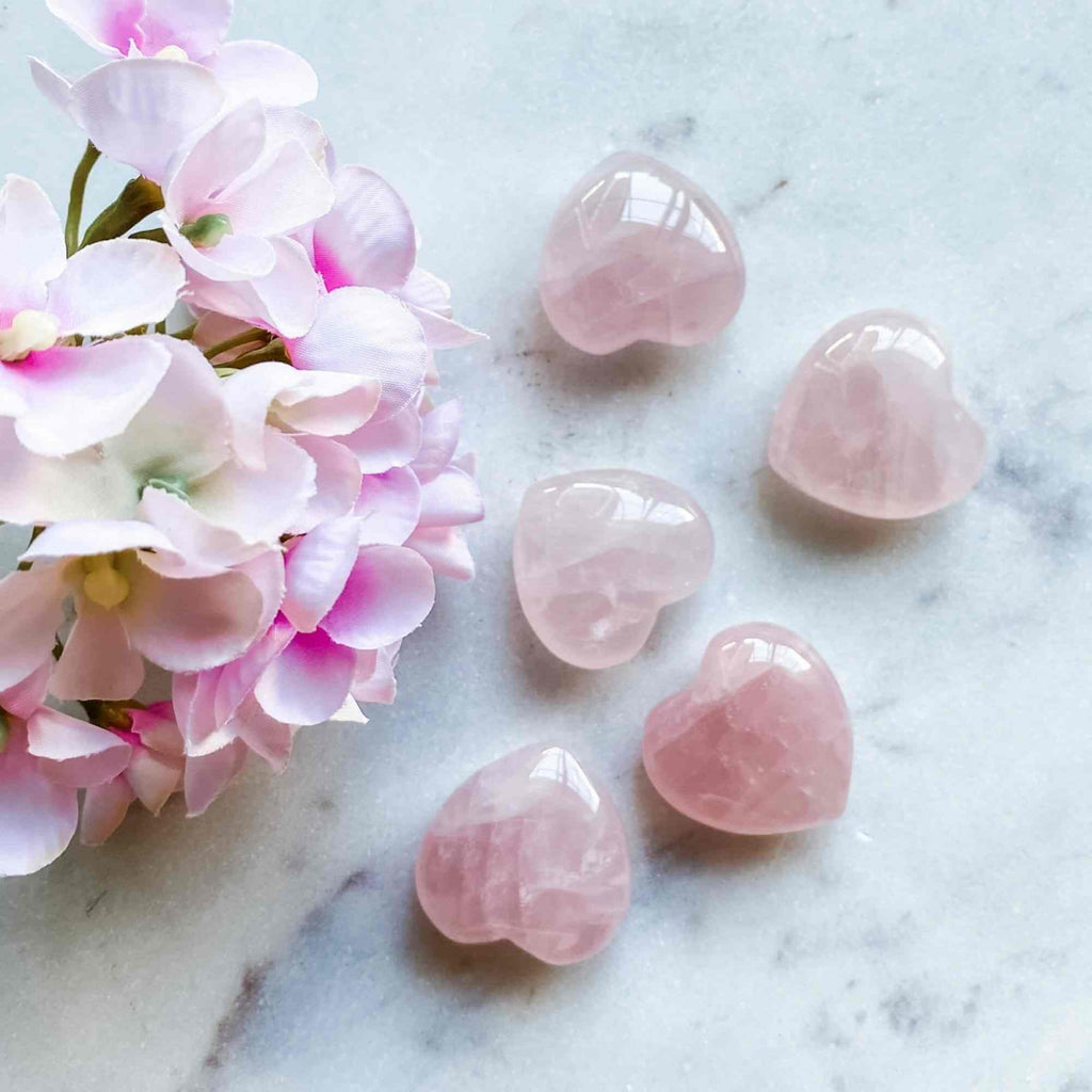 Cristal de cuart trandafir natural in forma de inima - Set de 5 pietre de vindecare, meditatie, echilibrare, decoratiuni pentru casa