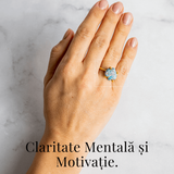 Inel Ajustabil Auriu cu Apatit Brut – Energie Pozitiva, Claritate Mentala si Creativitate