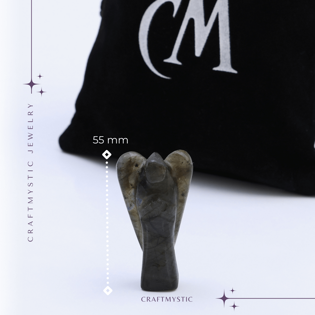 Figurina Inger 55mm din Labradorit Sculptat Manual