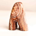 Forma libera sculptata manual din agat Crazy Lace – decor spiritual pentru echilibru emotional, energie pozitiva si meditatie. Provenienta: Indonezia.