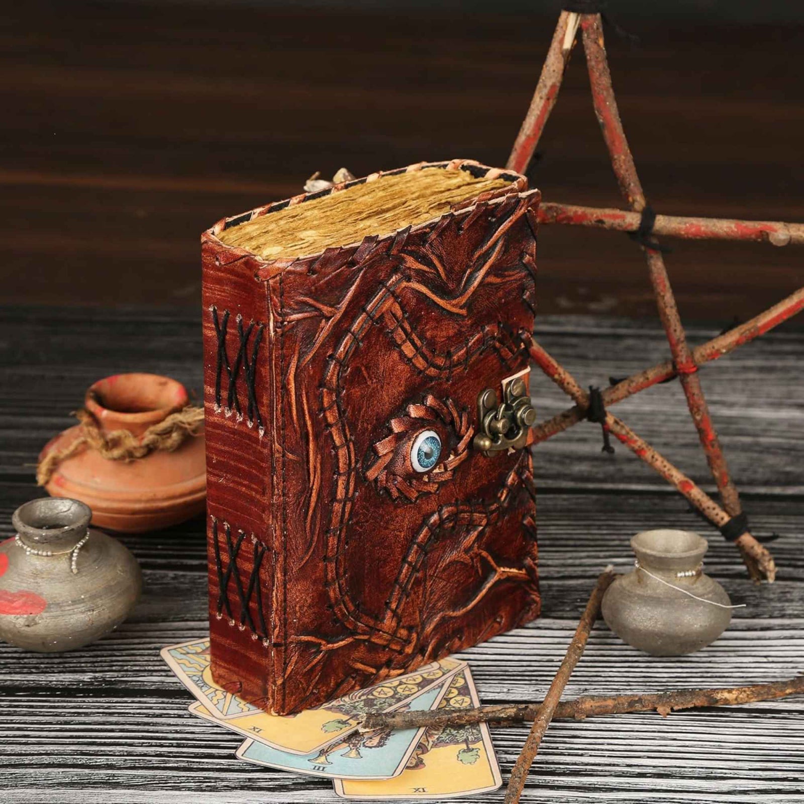 Jurnal Handmade din Piele cu Blocare si Design Carte Hocus Pocus