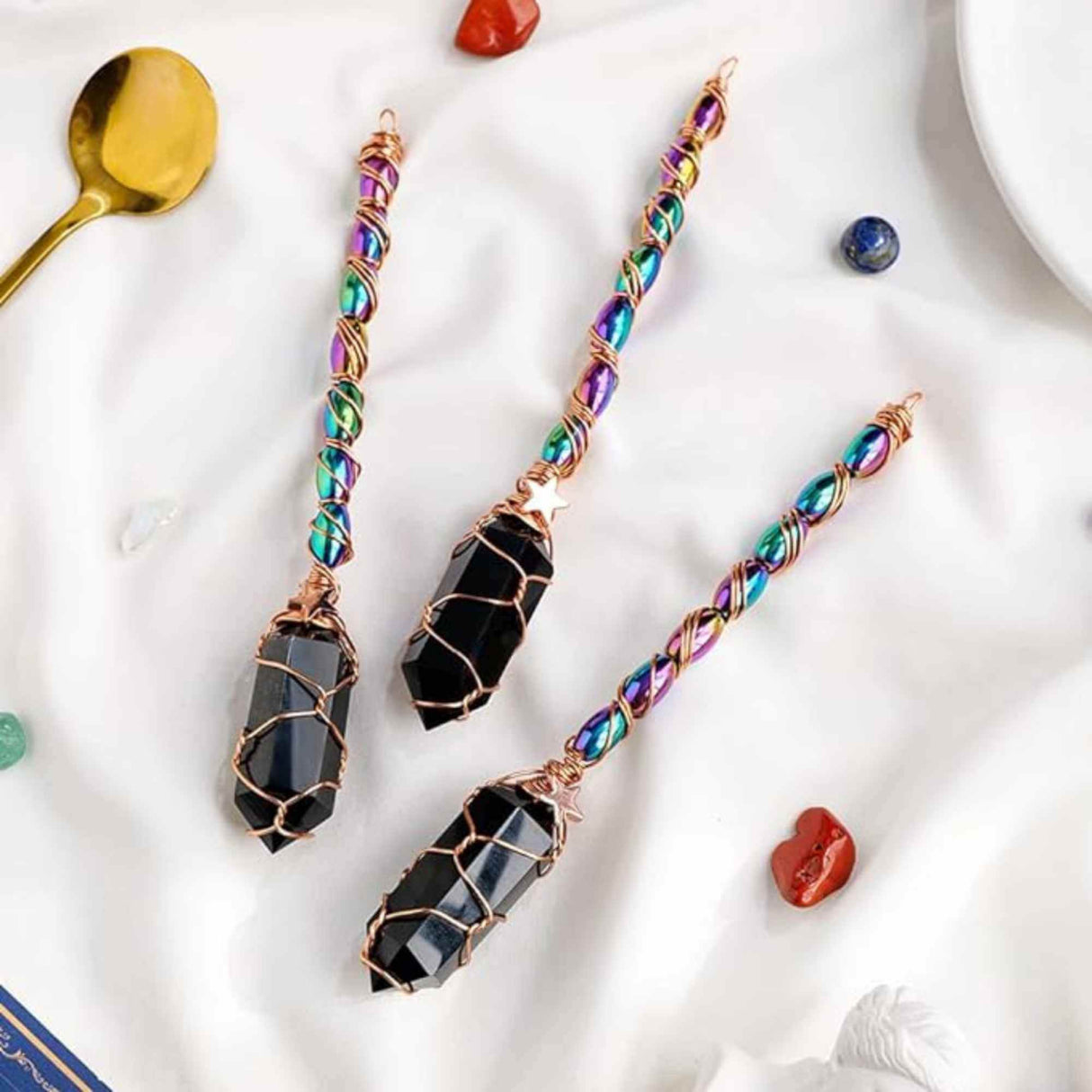 Maturica Decorativa 14 cm cu Obsidian Dublu varf Natural Ornament Handmade Perfect pentru Energie Pozitiva si Noroc in Viata