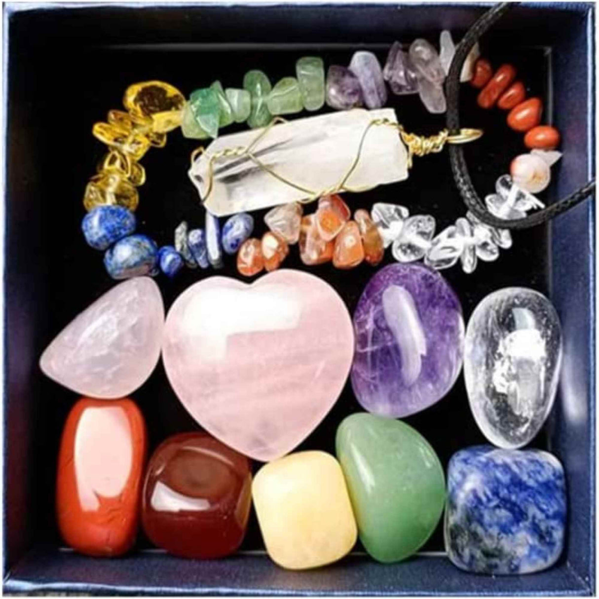 Mini Set cu 8 mini pietre semipretioase polisate, 1 bratara chakra, 1 colier cu cristal de stanca si o inima din cuart roz