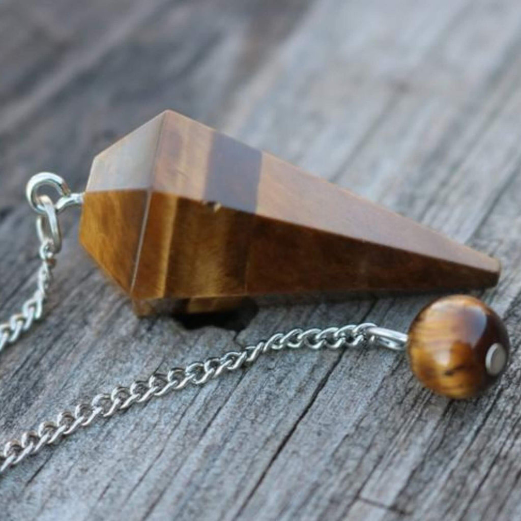 Pendul cu varf hexagonal din piatra naturala semipretioasa ochi de tigru