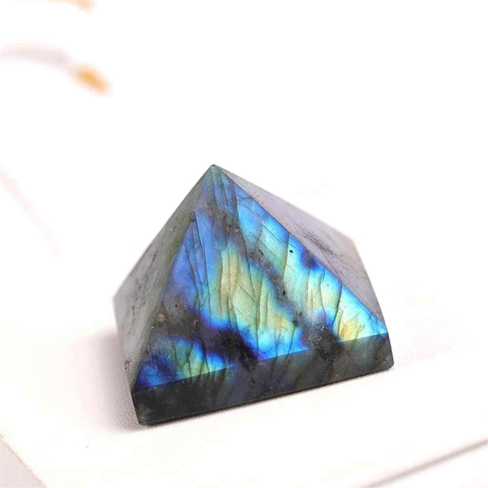 Piramida 6cm din Cristal din Labradorit