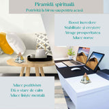 Piramida Orgonica cu Piatra lunii curcubeu si simbolul floarea vietii 8 cm – incurajeaza speranta, sensibilitatea, intuitia si abilitatile psihice