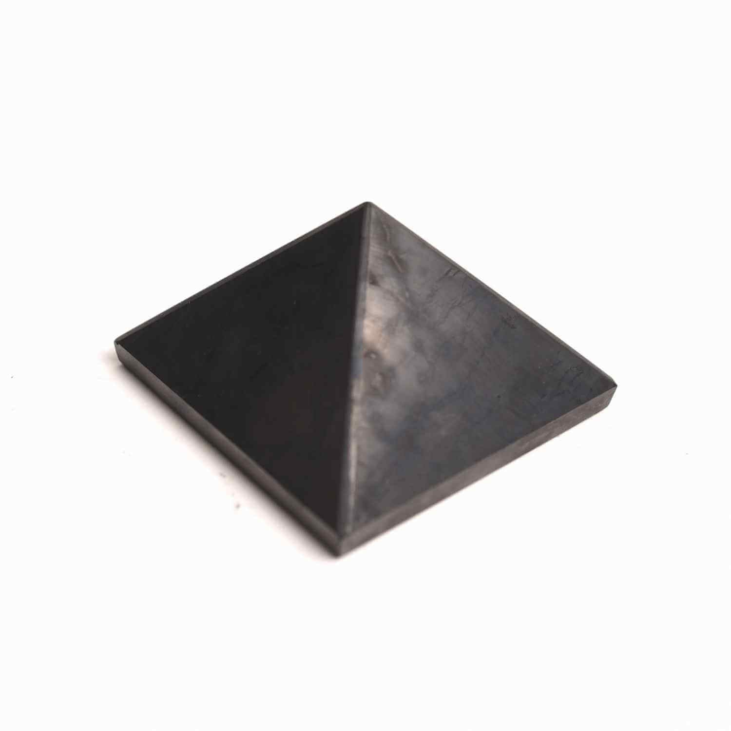Piramida Sculptata Manual 60mm din Shungit Natural