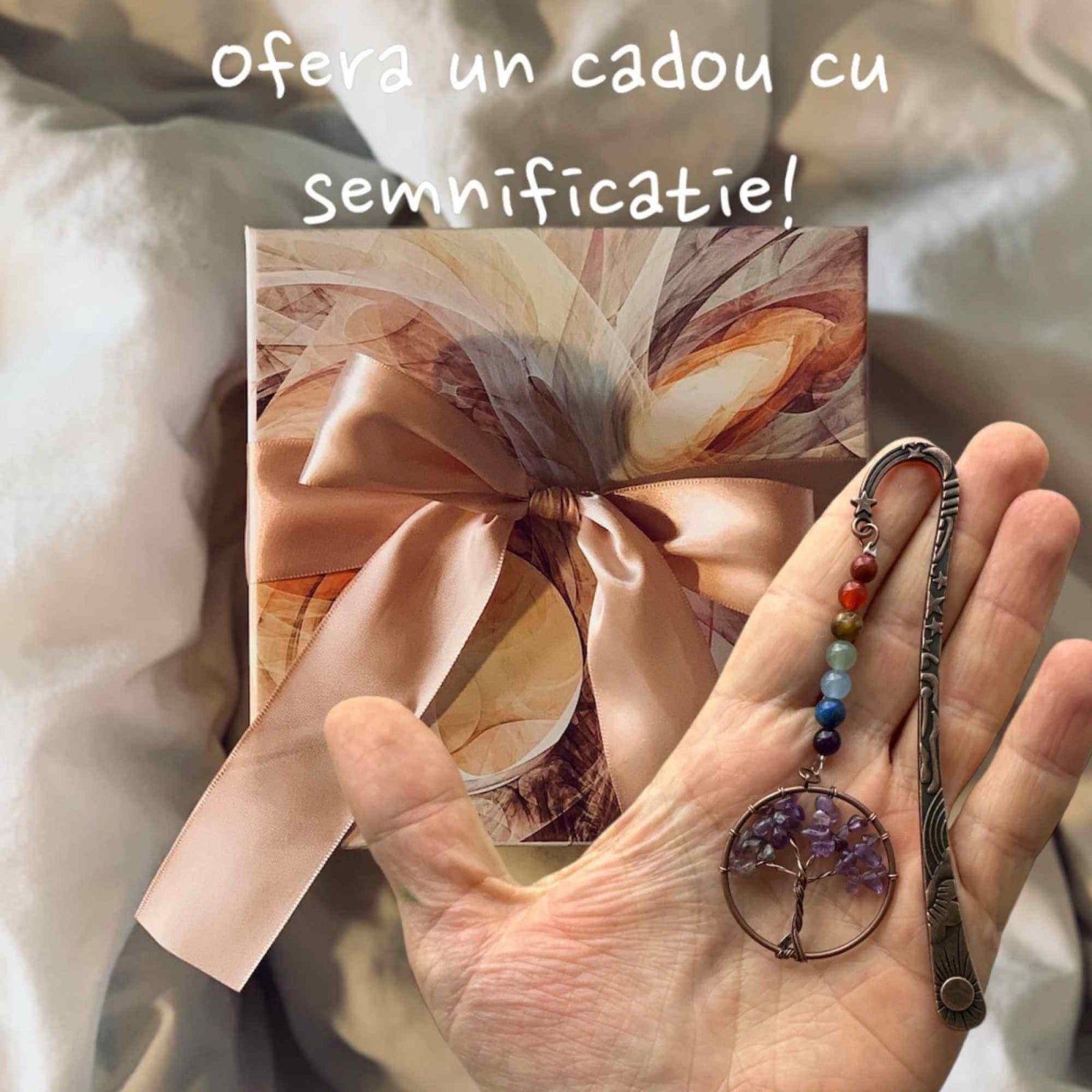  Semn de Carte cu Arborele Vietii si Cele 7 Chakre, Decorat cu Pietricele de Ametist - Un Cadou Spiritual Inedit