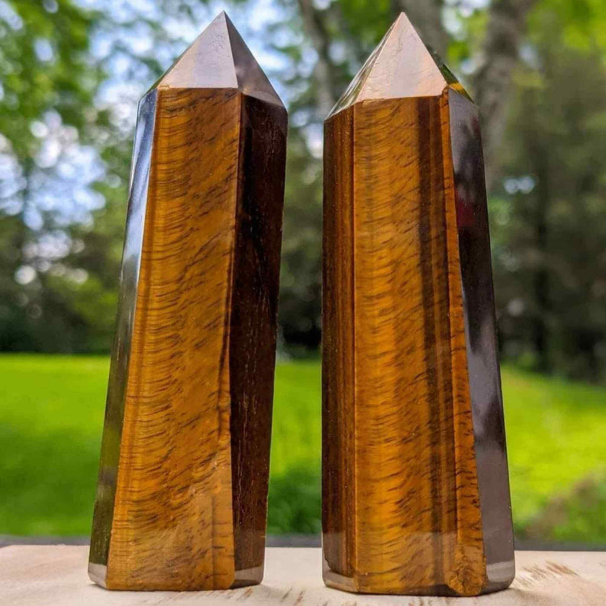 Turn cristal Ochi de Tigru de 10-11 cm din Piatra Naturala Vindecatoare Hexagonala pentru Meditatie