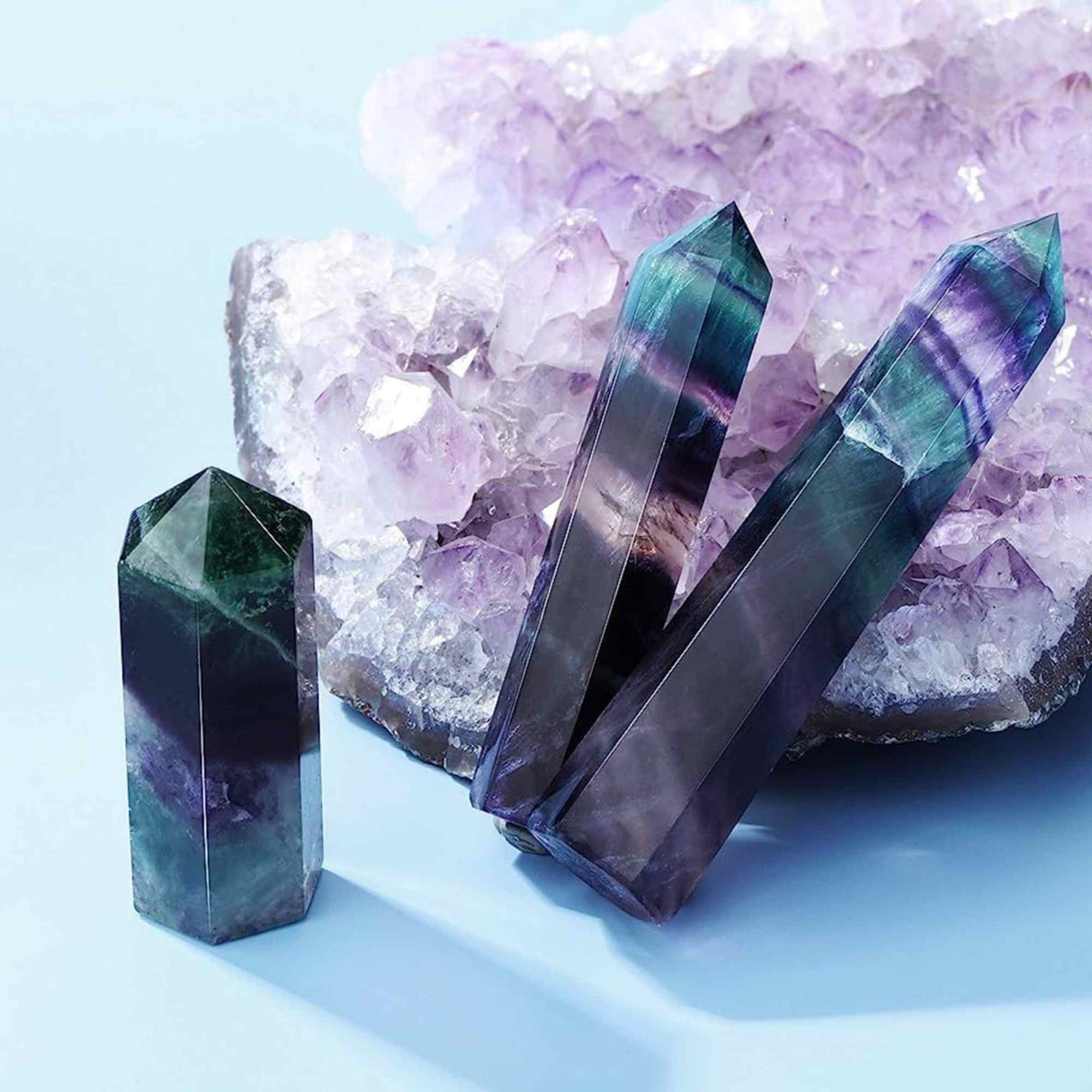 Set 2 turnuri din cristale semipretiose vindecatore hexagonale Fluorit curcubeu - Obelisc cu inaltimea de 5 cm