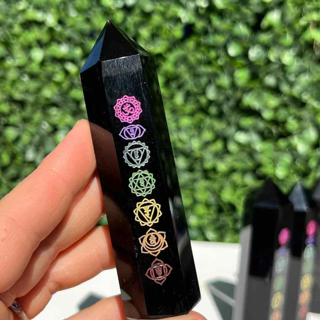 Turn de cristal din Obsidian Negru 9-10 cm cu cele 7 Chakre