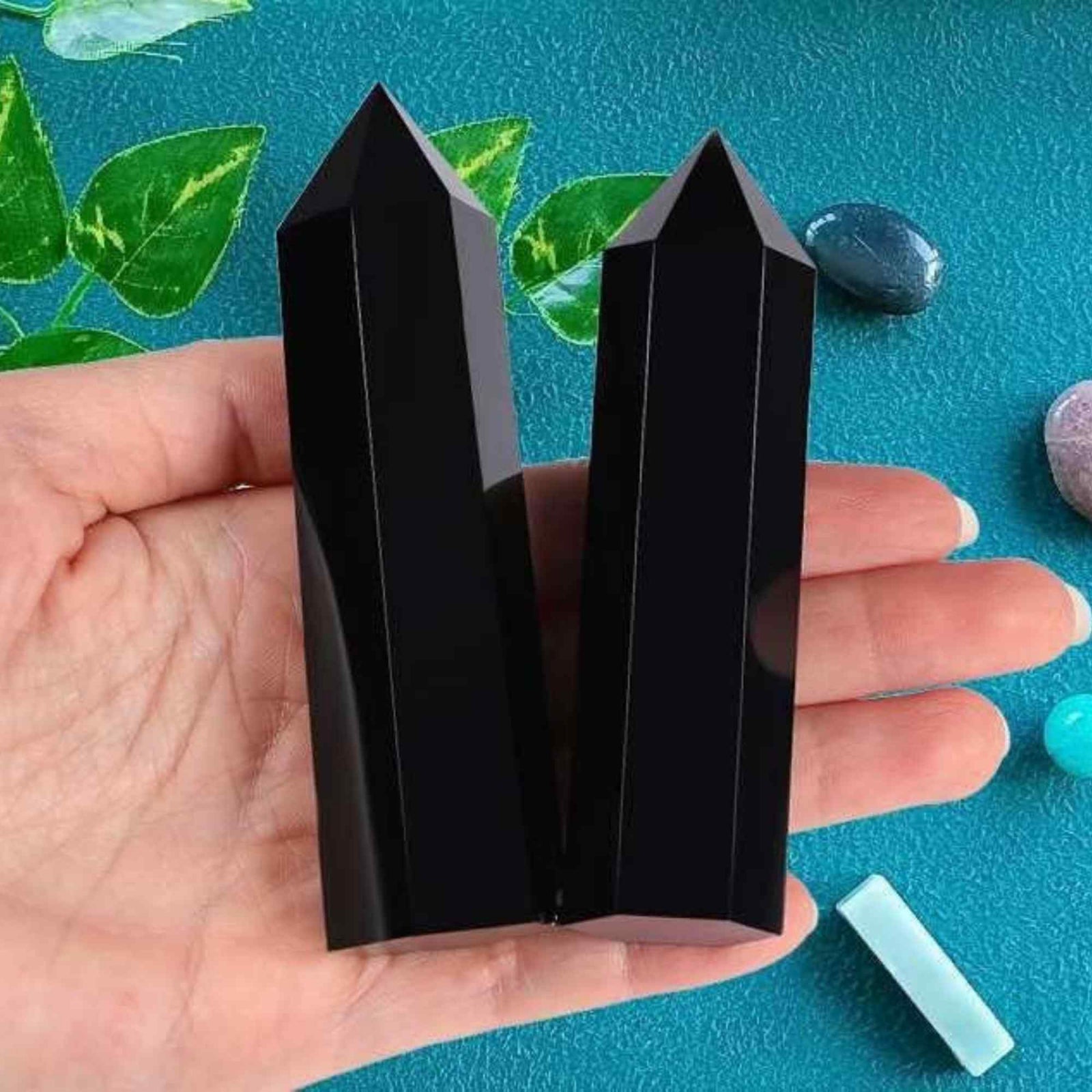 Turn de cristal semipretios vindecator hexagonal Obsidian