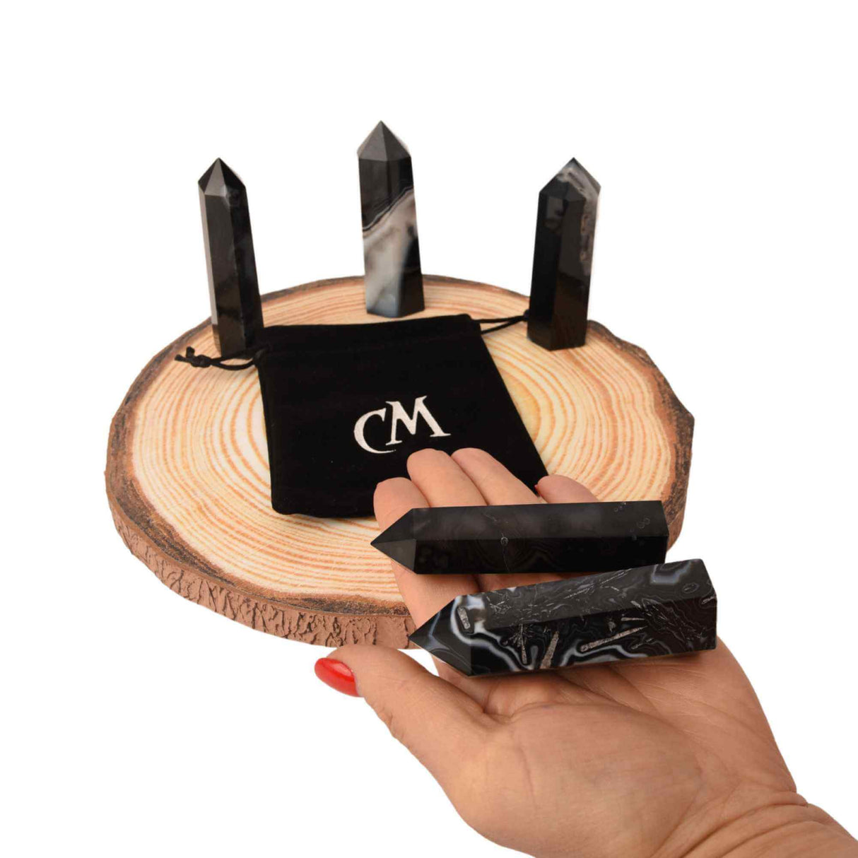 Turn din cristal natural Onyx Agat negru 9-10 cm : Un obiect elegant si puternic pentru protectie si vitalitate