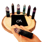 Turn din cristal natural Fluorit Curcubeu 9-10 cm: Adauga un strop de culoare si energie in viata ta